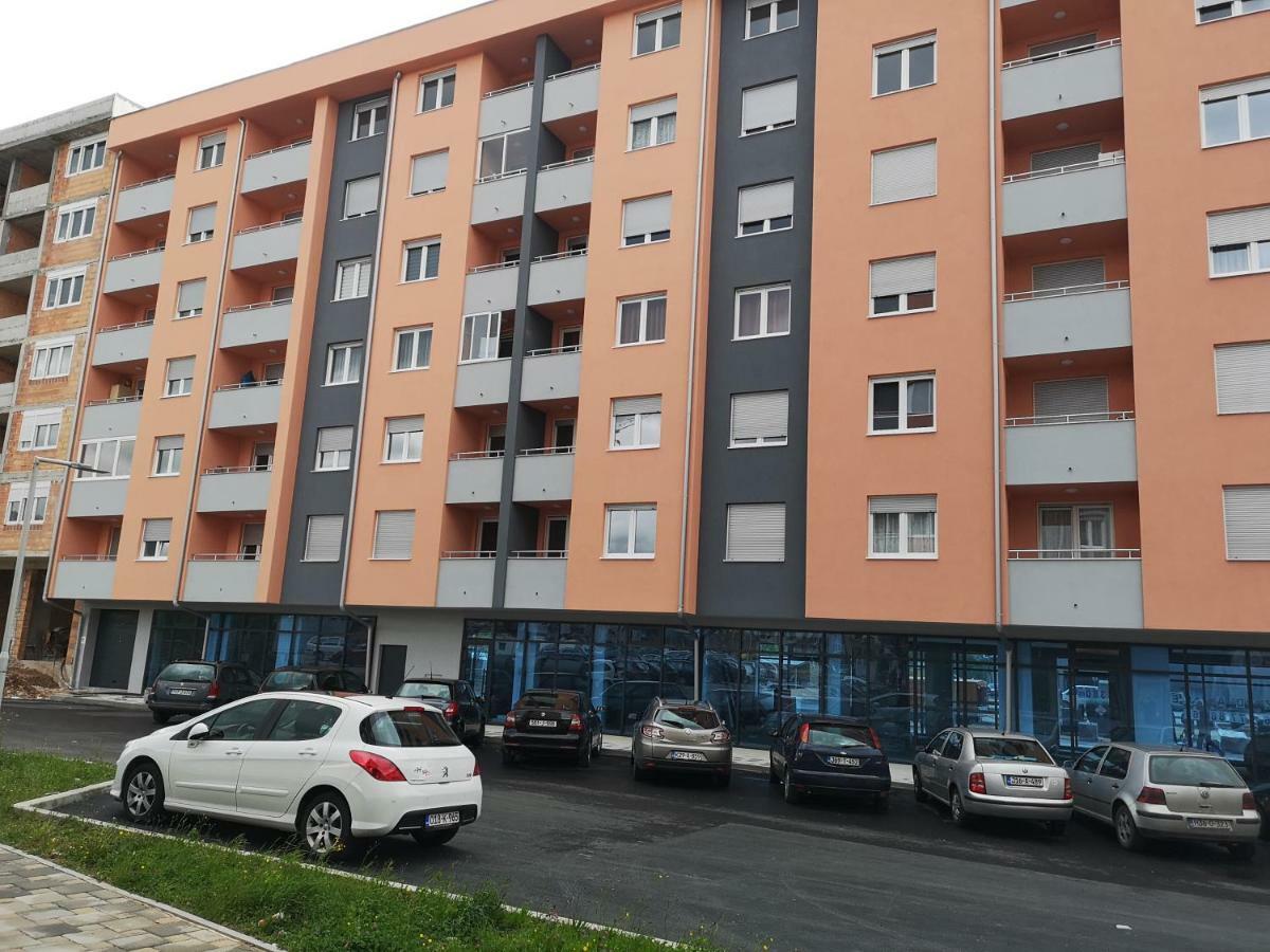 Apartman Gaga Lukavica Exterior foto