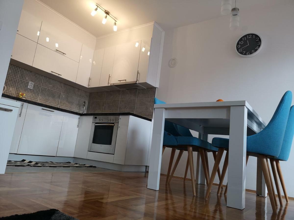 Apartman Gaga Lukavica Exterior foto